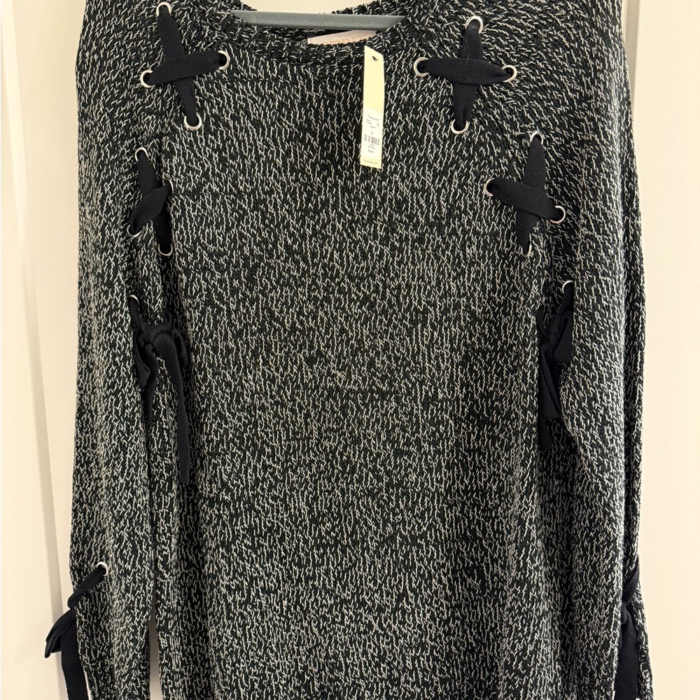 Black and White Knit Sweater with Lace-Up Sleeves